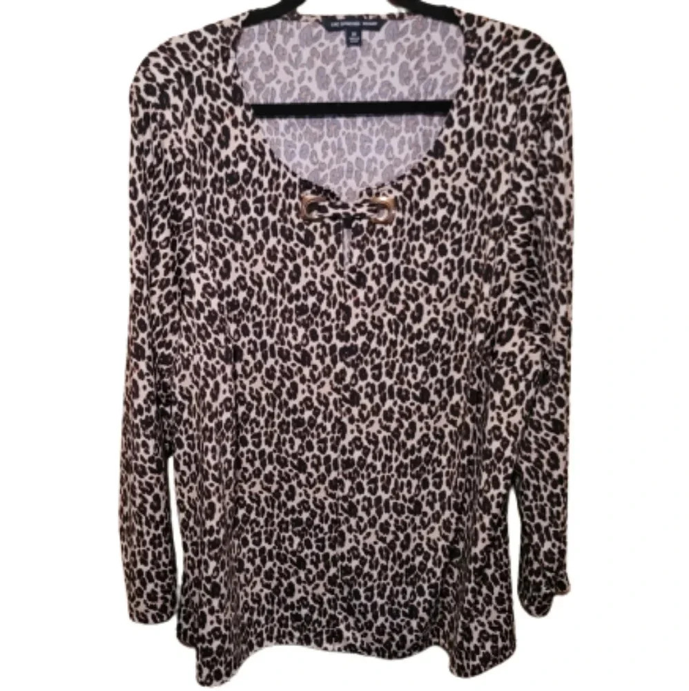 Zac & Rachel Woman Animal print blouse. 3/4 sleeve